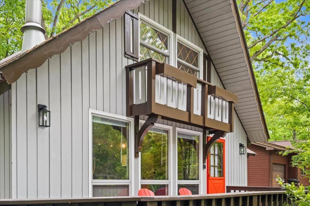 The Gingerbread House: 4 Bedroom Chalet, W/ Sunroom/Deck, Sleeps 12, Modern Amenities McGaheysville Ngoại thất bức ảnh