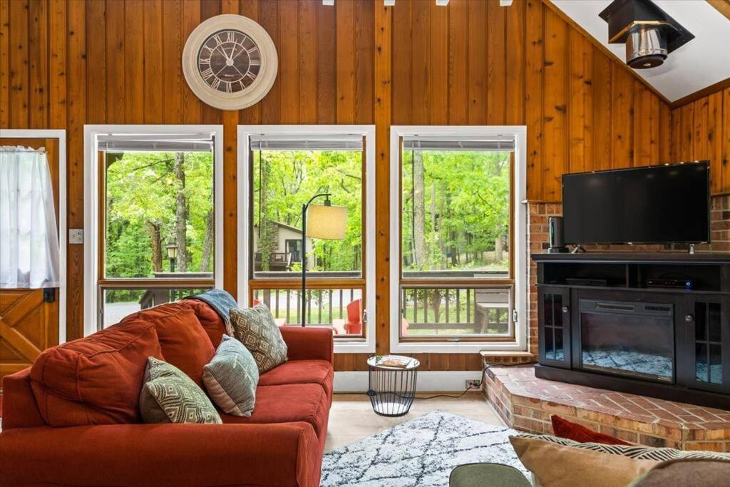 The Gingerbread House: 4 Bedroom Chalet, W/ Sunroom/Deck, Sleeps 12, Modern Amenities McGaheysville Ngoại thất bức ảnh